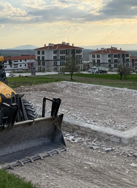 Saatlik Kepçe Kiralama